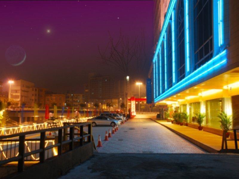 Vienna Hotel Guangzhou Shaheding Metro Station Exterior photo